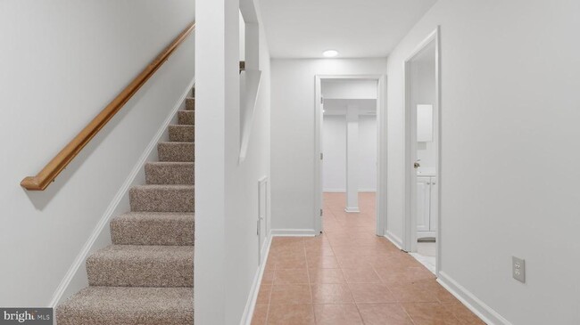 Building Photo - 2628 Deer Ridge Dr