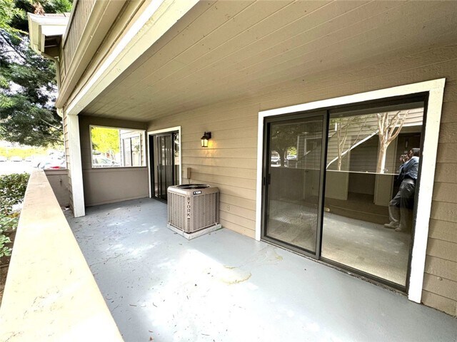 Building Photo - 1083 Shadowridge Dr