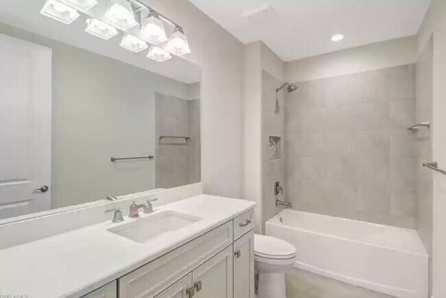 Building Photo - 2554 Seychelles Dr