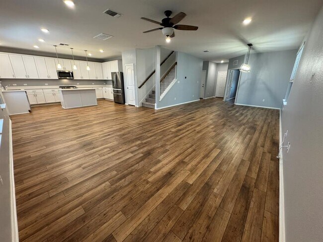 Building Photo - 816 Black Alder St