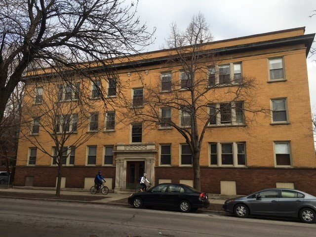Building Photo - 1352 W Berwyn Ave