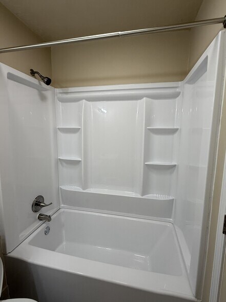 Building Photo - 210 E 13th St