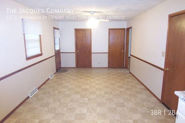 Building Photo - 537 E Glenwood St