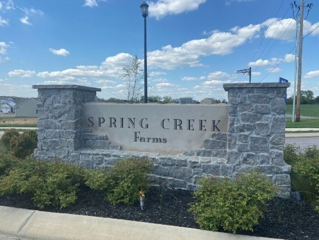 Building Photo - 4-Bedroom w/ Open Layout & Community Perks