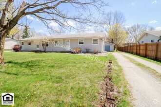 Building Photo - Now available 2 bedroom unit!