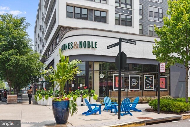 Building Photo - 11322 Westbrook Mill Ln