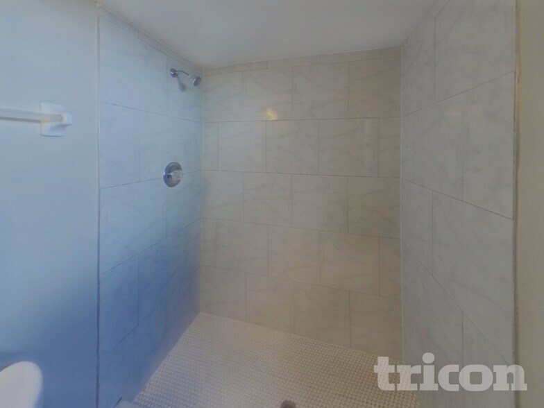 Building Photo - 1710 Newland Pl