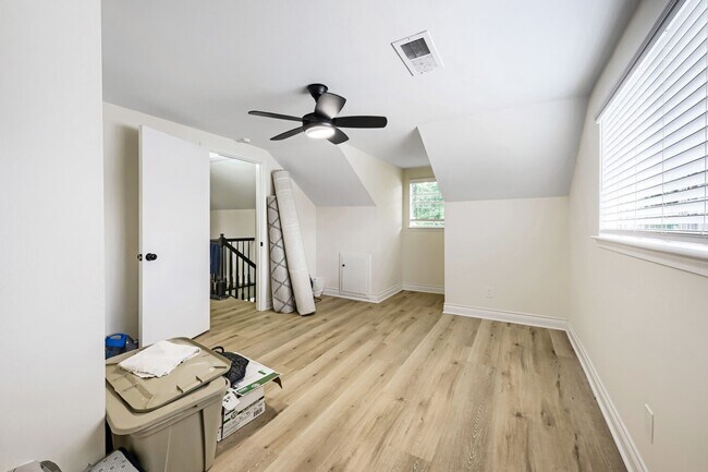 Building Photo - 8927 Langdon Ln