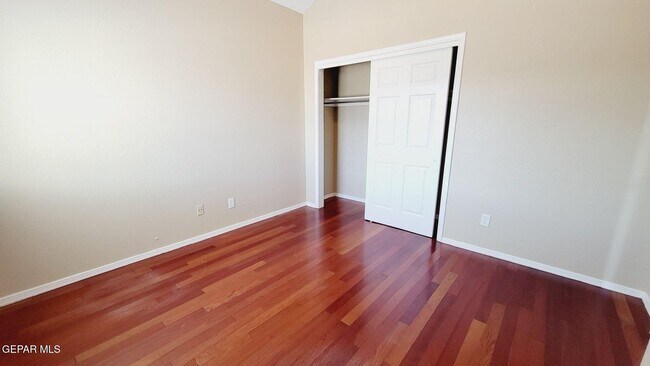 Building Photo - 6329 Franklin Ridge Dr