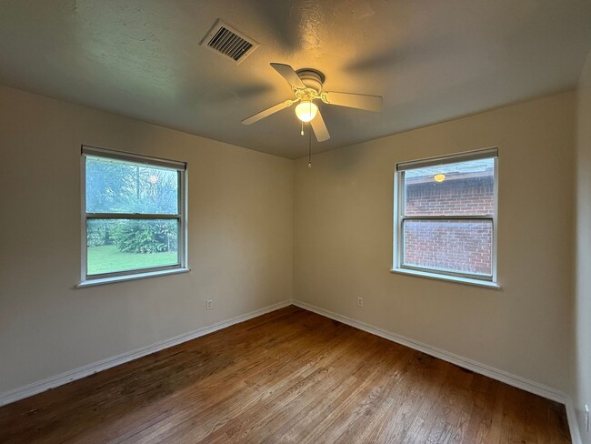 Building Photo - Reduced Rent! Available Now! ***SPECIAL 50% OFF 1ST FULL MONTH'S RENT***    Charming 4 bedroom ho...