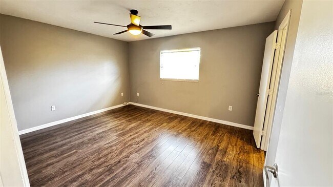 Building Photo - 3935 Middlesex Pl