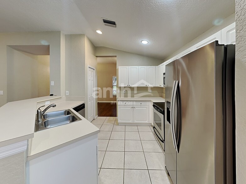 Building Photo - 11604 Brookmore Way
