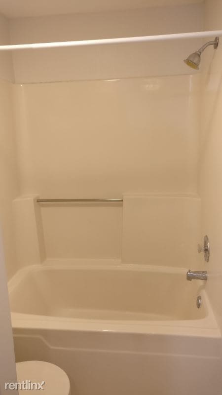 Building Photo - 2 br, 1.5 bath Townhome - 1138 N Knollwood Dr