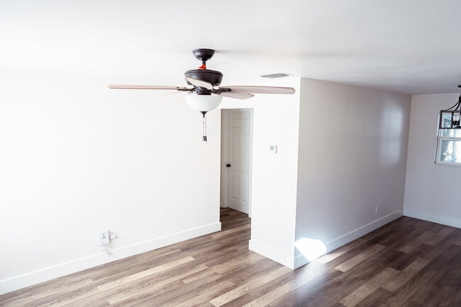 Building Photo - 6671 Fiesta Way