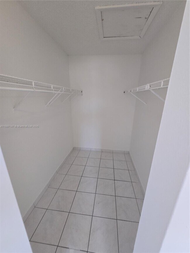 Building Photo - 15425 SW 80th St