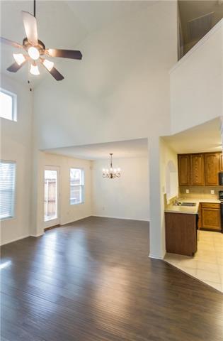 Building Photo - 10371 Darkwood Dr