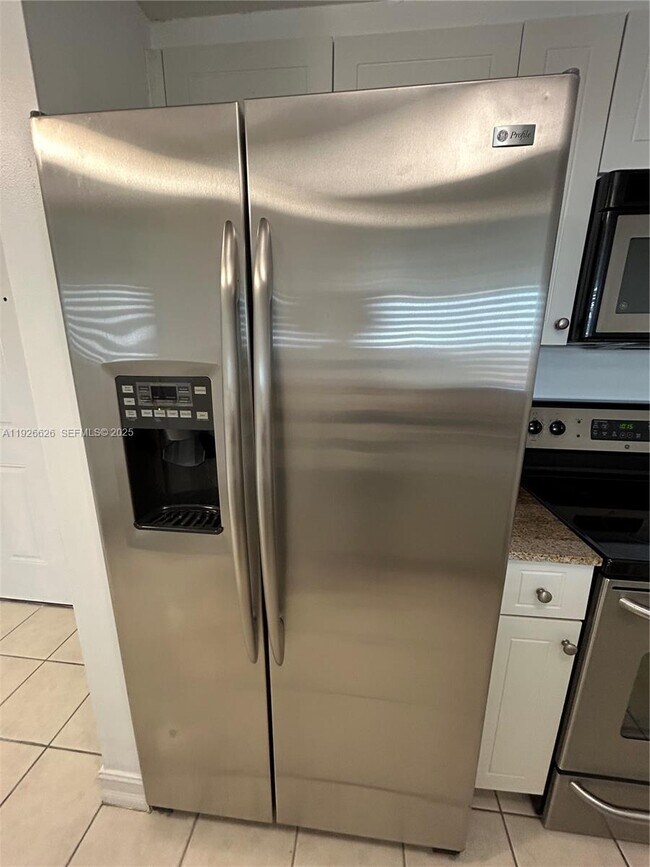 Building Photo - 117 NW 42nd Ave