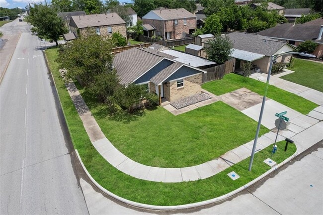 Building Photo - 4640 Orange Cir S