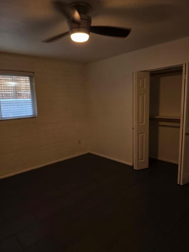 Building Photo - 1320 W Sahuaro Dr