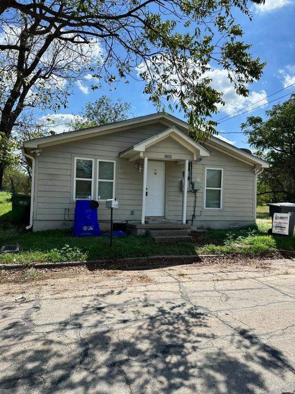 Primary Photo - 802 Garrett Ave