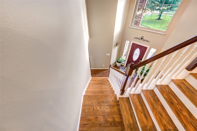 Building Photo - 3211 Hickory Grove Ln