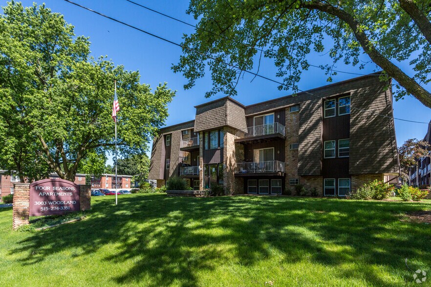 Four Seasons Apartments 3003 Woodland Ave Des Moines IA 50312