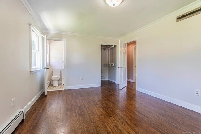 Building Photo - 73 Paschal Dr