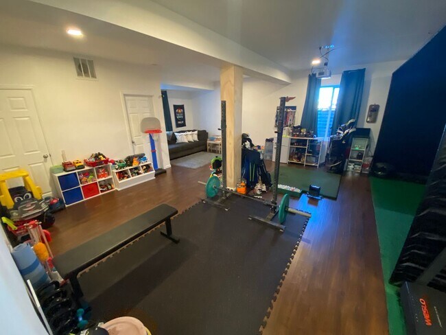 Building Photo - 4 Bed 4 Bathroom Home in Banning Lewis With Fished Basement!!
