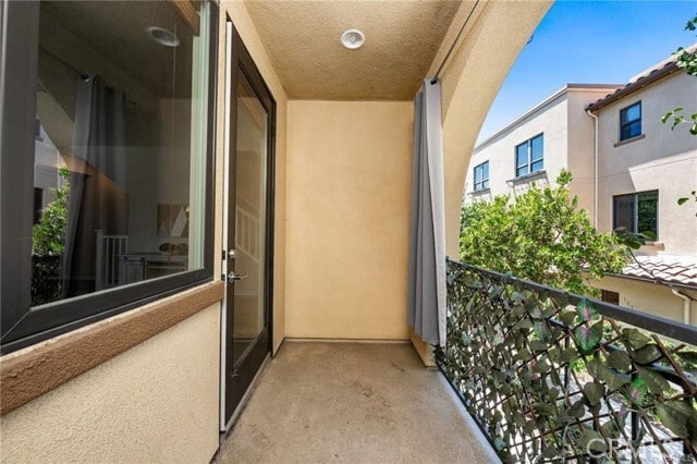 Building Photo - 817 S Anaheim Blvd