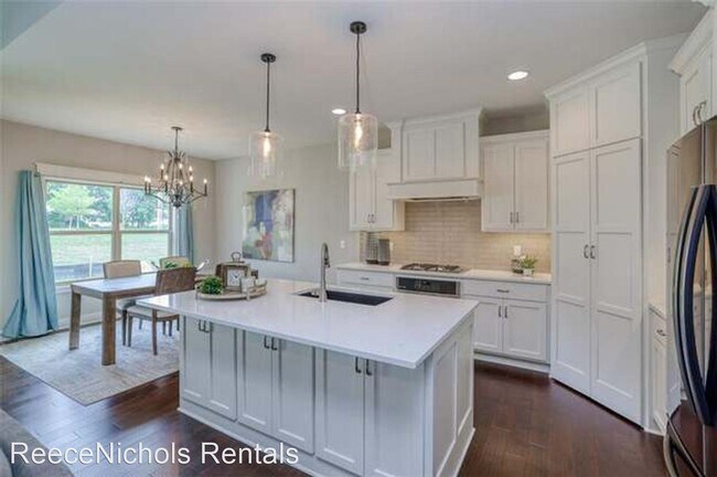 Building Photo - 4 br, 3 bath House - 18005 High Street