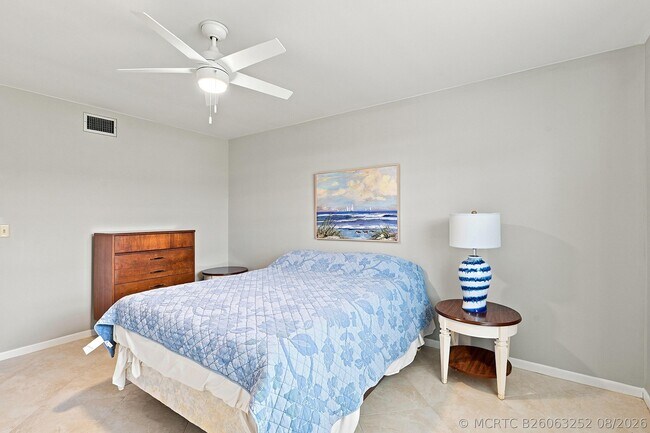Building Photo - 14499 Canalview Dr