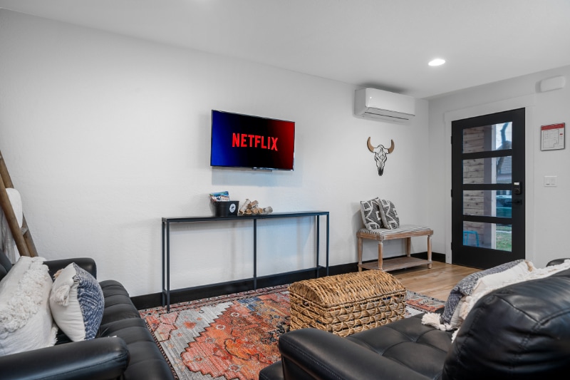 Building Photo - 519 1st Ave E