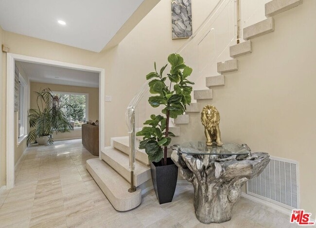 Building Photo - 9213 Warbler Way