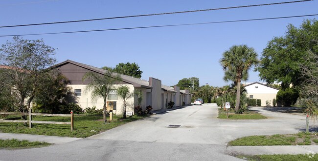 Primary Photo - 17345-17355 Bush Rd