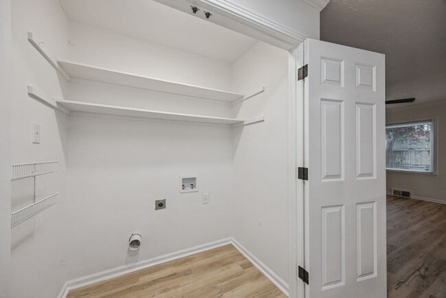 Building Photo - 6137 Quince Rd