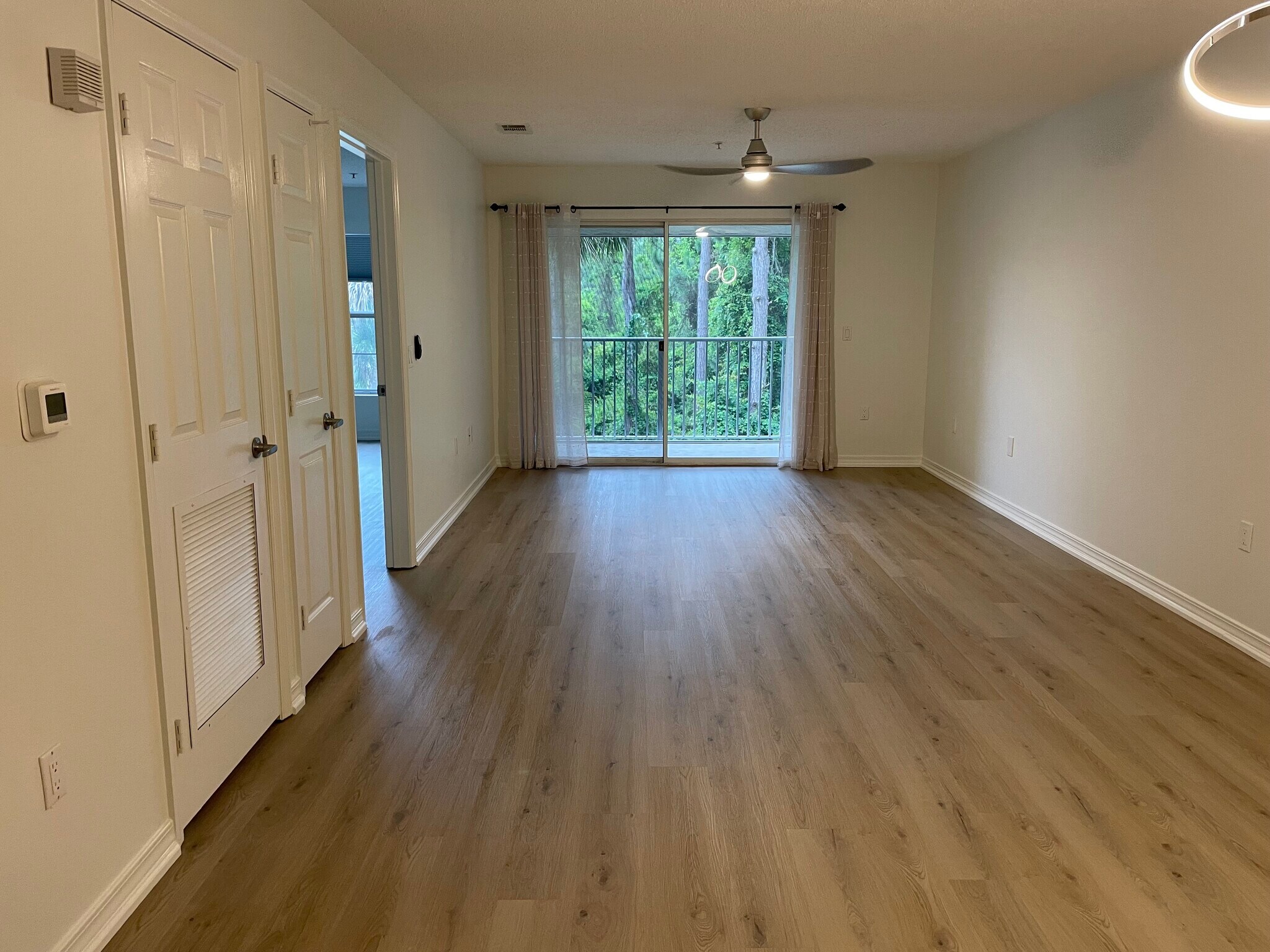 Building Photo - 4270 Calinda Ln