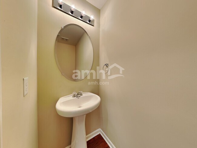 Building Photo - 3540 Harpeth Springs Dr