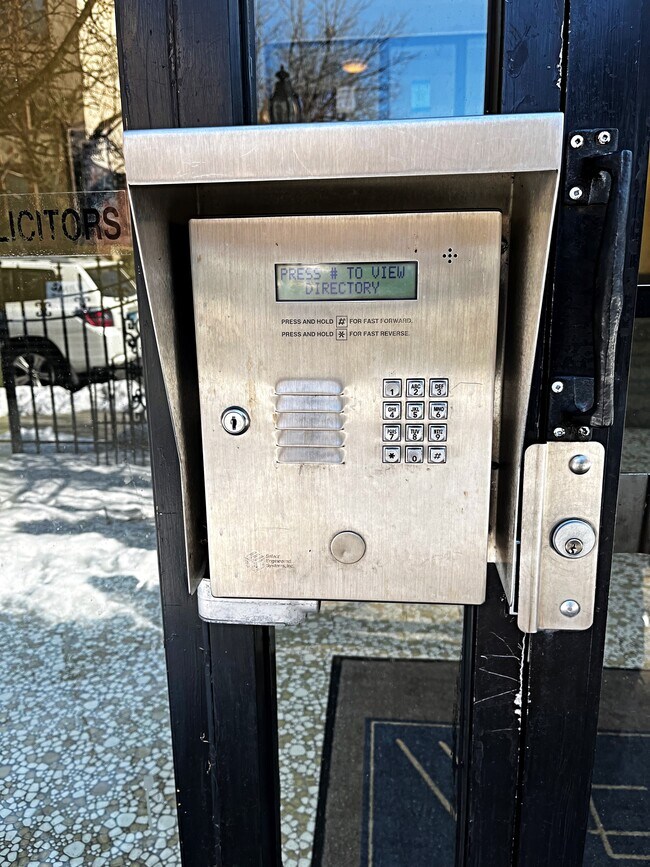 Building Photo - 40 Owen St