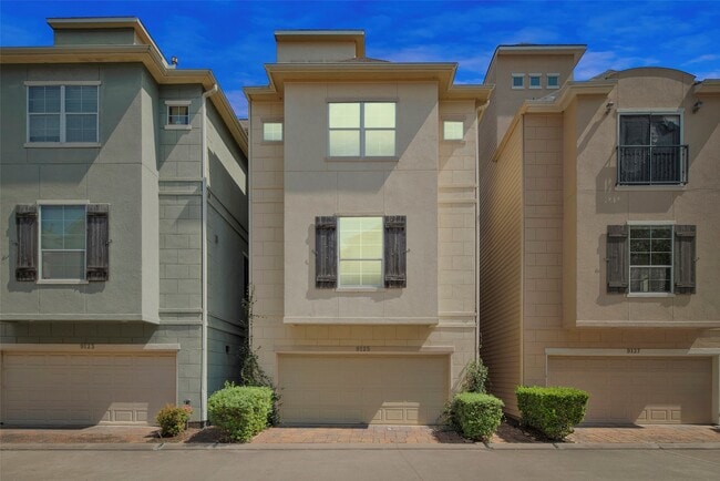 Building Photo - 9125 Harbor Hills Dr