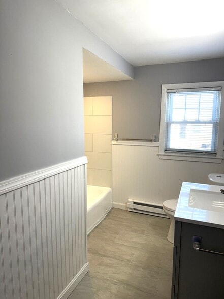 Second floor bathroom with tub - 87 Auburn St