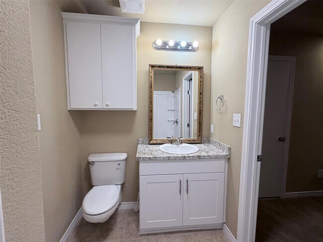 Building Photo - 236 Piney Ridge Dr