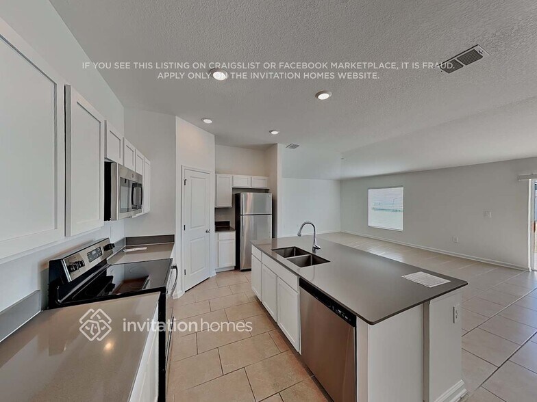 Building Photo - 4060 Tug Hl Ln