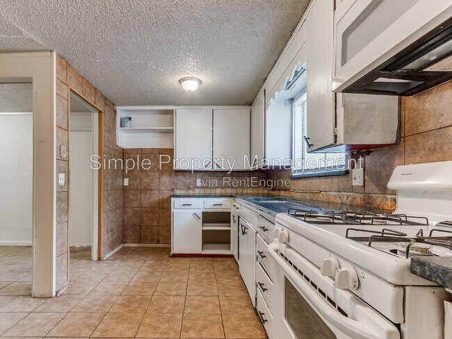 Building Photo - 4012 Parkwoods Ln