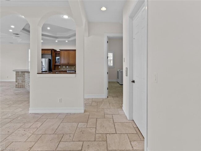 Building Photo - 405 Tradewinds Ave