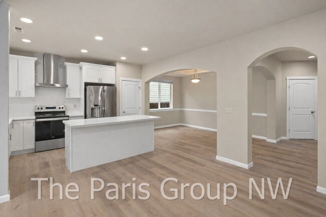 Building Photo - Gorgeous Updated 2012 Covington 4BR – New Paint, Floors, Cabinets, Quartz Counters +++