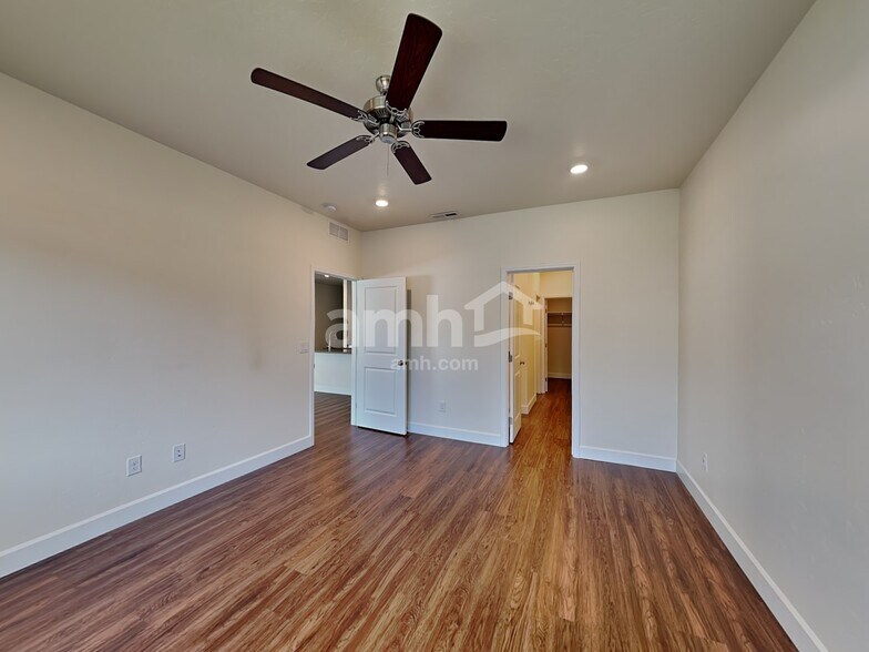Building Photo - 5069 W White Ash Ct