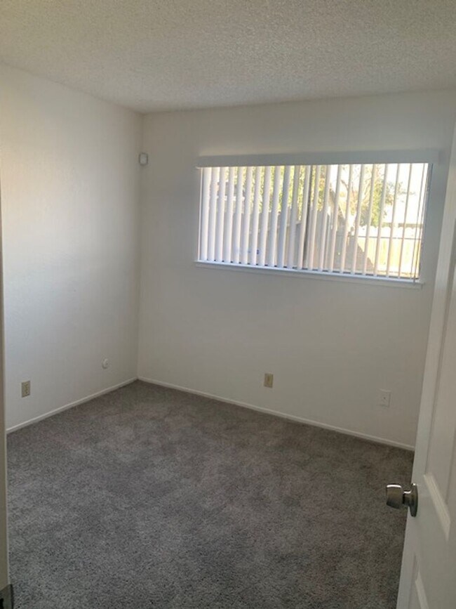 Building Photo - 4909 Venuto Way