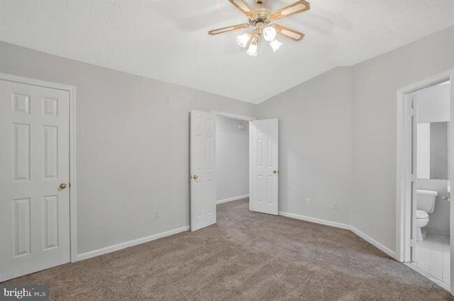 Building Photo - 4325 Lord Fairfax Ct