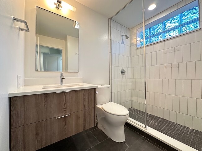 Building Photo - 959 W Grace St