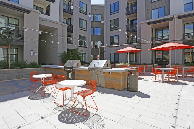 BBQ Grills - mResidences Mountain View